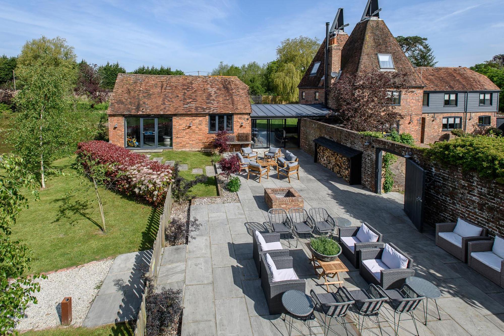 Wavehorne Vineyard Oast Sleeps 25ヴィラ エクステリア 写真