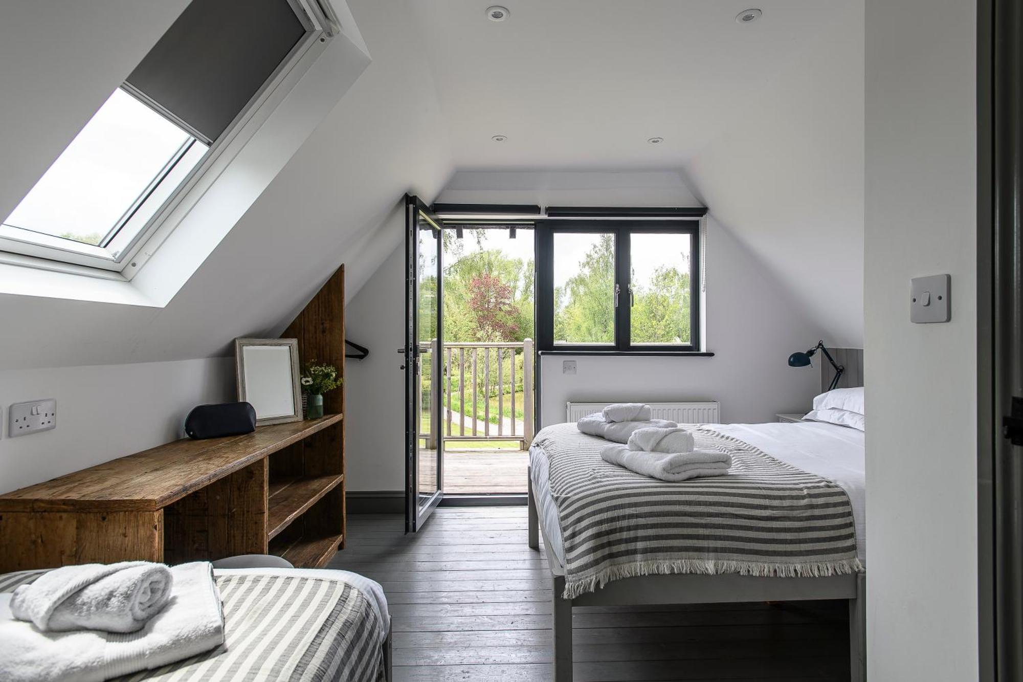 Wavehorne Vineyard Oast Sleeps 25ヴィラ エクステリア 写真